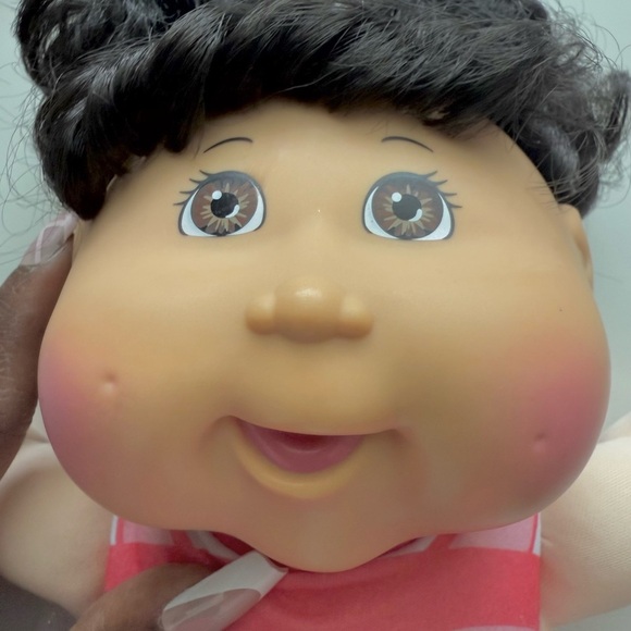Cabbage Patch Kids Sittin' Pretty Doll. - Picture 3 of 7